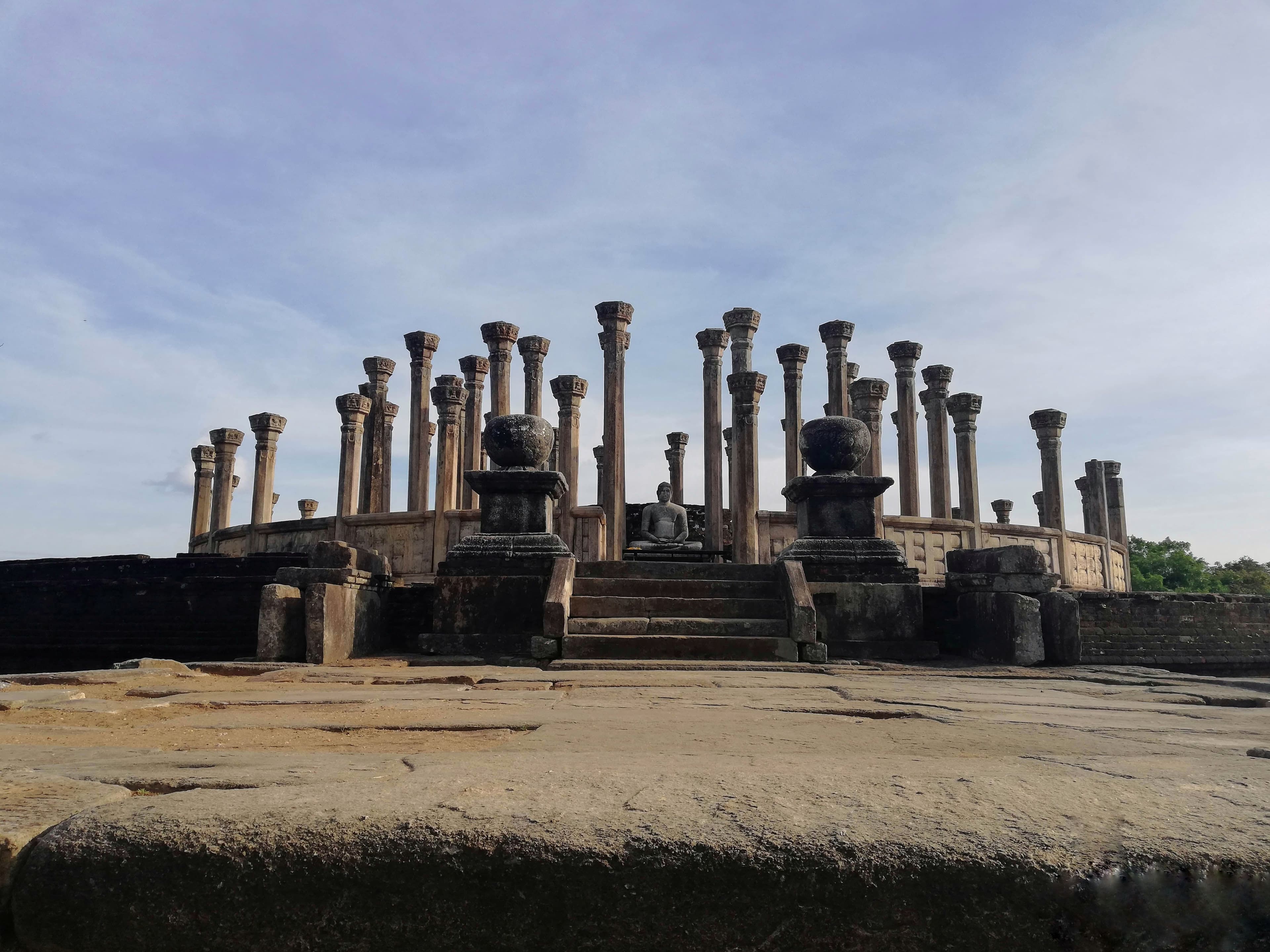 Polonnaruwa — Pearl of the Indian Ocean